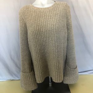 FLARE SLEEVE SWEATER